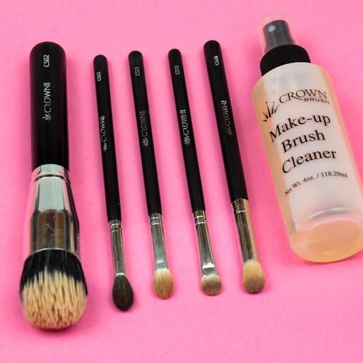 How to Clean your Makeup Brushes