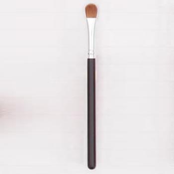M06 Oval Sable - Crownbrush