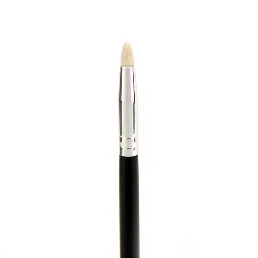 C513 Pro Detail Crease Brush - Crownbrush