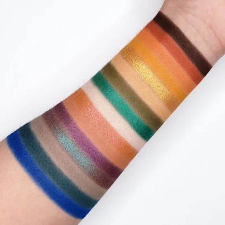 16 Colour Chroma Eyeshadow Palette